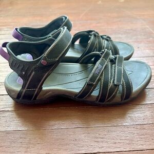 Black and Purple Sandals